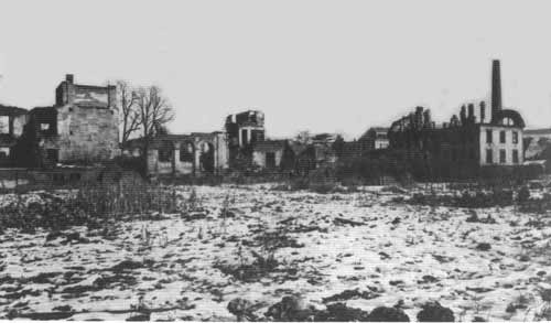Das Heilbronner Krankenhausgelände nach dem Fliegerangriff am 4. Dezember 1944