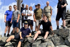 Gruppenfoto-vor-Gipfelkreuz